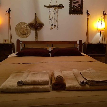 Aquarian Beachfront Apartment Larnaca Zewnętrze zdjęcie