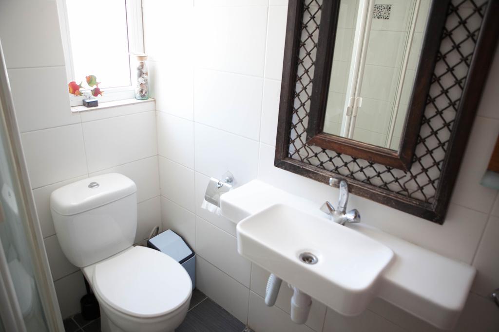 Aquarian Beachfront Apartment Larnaca Zewnętrze zdjęcie